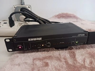 Shure Digital Equalizer DFR11EQ with mounting bracket - Image 1 of 4