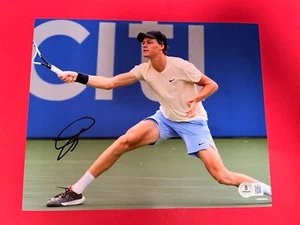 Jannik Sinner Italia Tenis Firmado Automático 8x10 FOTO Beckett BAS Autenticado - Imagen 1 de 2