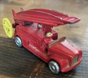 Vintage 1988 Matchbox Fire Truck-Moko Lesney- No. 9 - Made in China - Picture 1 of 6