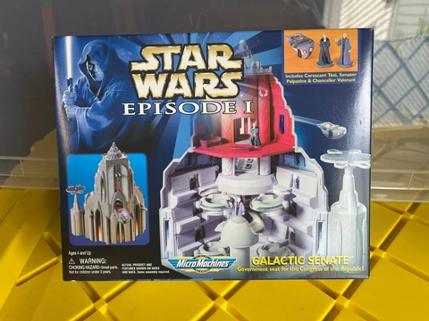 STAR WARS - 1998 Galoob Micro Machines - Lot of 3 Playsets-Senate, Temple, Arena Cover