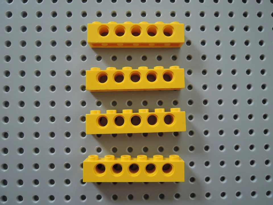 LEGO 4 x Technic Stein 3894 Lochbalken  gelb 1x6    5 Löcher  - Bild 1 von 1