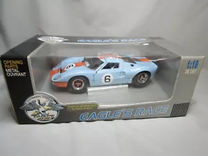 AR897 UNIVERSAL HOBBIES EAGLE'S RACE 1/18 FORD GT40 MKII #6 LE MANS REF 300800 - Foto 1 di 10