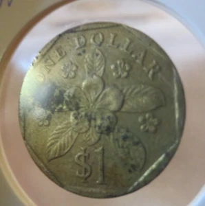 SINGAPORE ONE (1) DOLLAR COIN 1997 - Picture 1 of 2