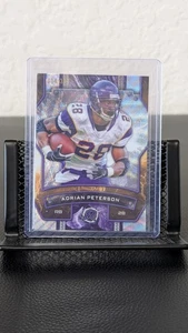 2024 Topps Resurgence - Adrian Peterson #61 Surge Refractor /399 - Picture 1 of 2