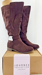 Stivali al ginocchio Journee Collection donna Cate XWide polpaccio taglia 6,5 M marrone NUOVI - Foto 1 di 9