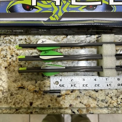CARBON EXPRESS PREDATOR XSD .350 SPINE 6PK GREEN/WHITE) - Image 1 of 4