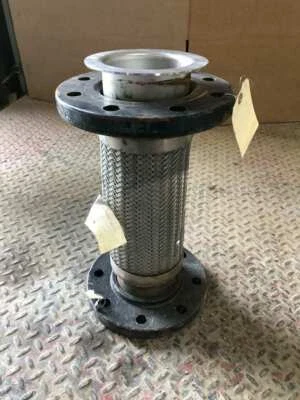 Manguera flexible de acero inoxidable trenzada con brida de 4" X 17" 375 PSI Foto 1 de 3