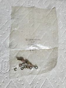 Kit de retención de tornillo AMP M24308/26-01 D-Sub MIL Spec - Imagen 1 de 2