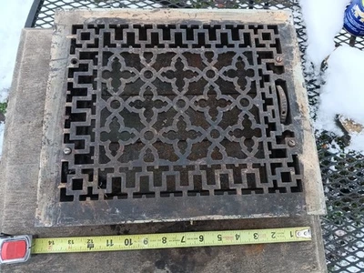 Antigua rejilla de piso victoriana 14X12 pulgadas se abre y cierra Foto 1 de 4