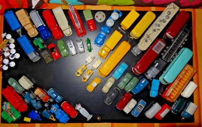 Wiking ziemlich alte Automodelle (Pkw + Lkw, 1:87) - Bild 1 von 4