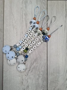 Baby Junge Silikon Dummy Clip personalisiert mit Namen Auto Charm Schnuller Halter  - Bild 1 von 11
