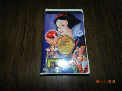 Disney Snow White and the seven Dwarves VHS unopened platinum edition - Image 1 of 2