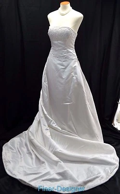 Demetrios satin beaded White Wedding Dress Bridal gown detachable train 10 $2100 - Image 1 of 4