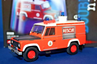 LAND ROVER 110 MANCHESTER FIRE SERVICE RESCUE TENDER - 1/43 scale by CORGI O7707 - Image 1 of 4