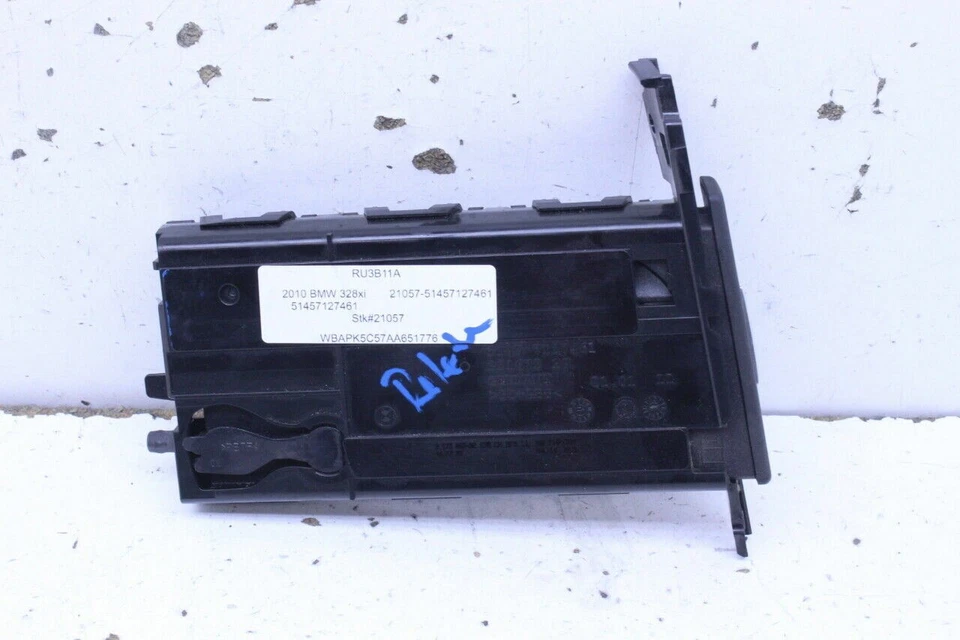 2006-2013 BMW 328i 330i 335i M3 Cup Holder Right OEM Used - Изображение 1 из 4