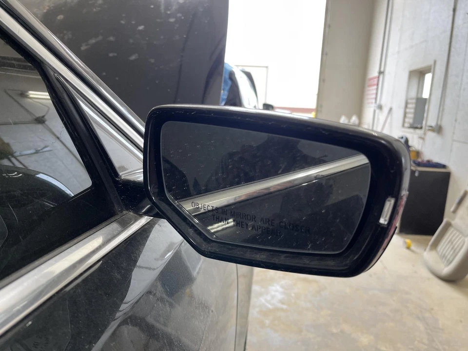 Used Right Door Mirror fits: 2017 Cadillac Ct6 power folding opt DNP w/surround - Imagem 1 de 4