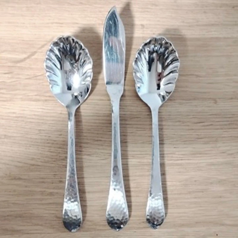 Reed & Barton Hammered Antique 2 Sugar Spoons Master Butter Knife Glossy 18/8 - Image 1 of 4