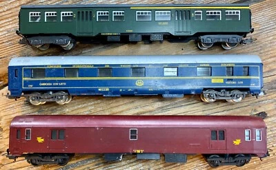 LIMA HO LOT 2 VOITURES SNCB M2 CIWL voyageurs fourgon postal rouge SNCF - Photo 1/4