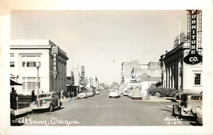 Albany Oregon Vintage Postkarte - Hauptstrasse mit Hotel Albany und Geschäften - Bild 1 von 2