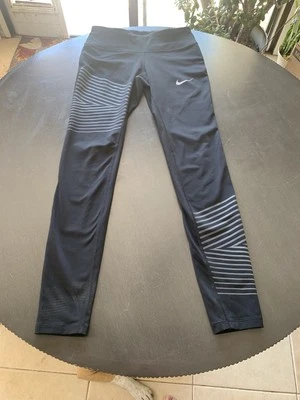 Leggings Nike Running Dri-fit pretas com listras cinza feminina XS  - Imagem 1 de 4