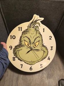 Dr Seuss 2019 The Grinch Who Sold Christmas Face Battery Wall Clock HTF - Picture 1 of 6