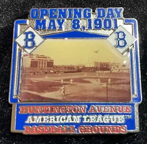 PIN CONMEMORATIVO DÍA DE APERTURA BOSTON RED SOX HUNTINGTON AVENUE - Imagen 1 de 1