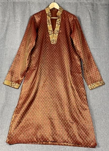 Full Embroidered Men Sherwani Red and Gold - Picture 1 of 7