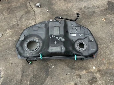 15-21 Subaru WRX DEPÓSITO DE COMBUSTIBLE OEM Foto 1 de 4