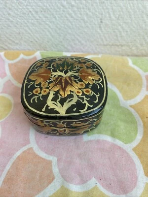 Ancienne Petite Boîte Laque Bijou Pilulier Decor Fleurs  - Photo 1/4