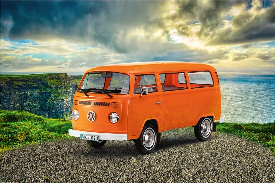 Volkswagen VW T2 Bus (easy-click System) Model Set 1:24 Plastic Model Kit REVELL - Immagine 1 di 1