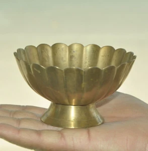 Vintage Brass Handcrafted Unique Shape Fine Dry Fruit Bowl,Collectible - Picture 1 of 6