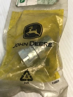 JD151  GENUINE John Deere  ADAPTER FITTING   Replaces AA4271R - Image 1 of 3