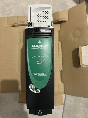 Control Techniques SP1404,SP1403 et 1401 UNIDRIVE - Photo 1/4