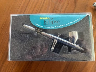Iwata Eclipse HP-CS Gravity Feed Dual Action Airbrush ECL4500 - Image 1 of 4