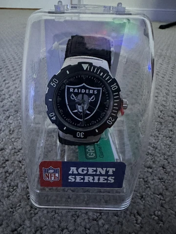 OAKLAND RAIDERS MEN'S GAME TIME WATCH (AGENT SERIES) Cover