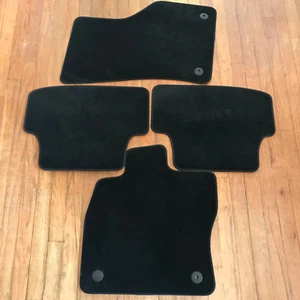 New Genuine OEM 2015 VW Volkswagen MojoMats Carpeted Mats, Set of 4 Front & Rear - Picture 1 of 1