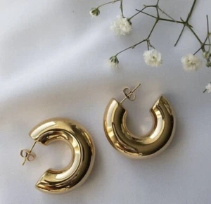 Womens 18K Gold Plated Stainless Steel Everyday Wear Hoop Earrings Anti-Tarnish - Picture 1 of 3