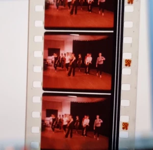 Stagestruck - EMI Warner Global Queensway 35mm Short Film Print + Can - Foto 1 di 5