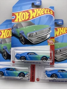 Lotto di 3 Hot Wheels Falken '69 Ford Mustang Boss 302 2022 - Foto 1 di 5
