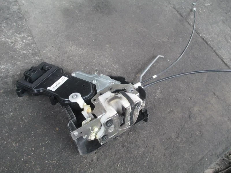 Actuador de cerradura de puerta pasajero delantero derecho Mazda 6 2008 Foto 1 de 1