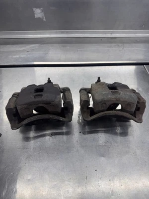 89-94 Nissan 240sx S13 OEM Front Brake Calipers PAIR Left & Right Core? - Image 1 of 4