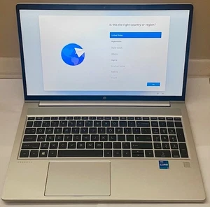 HP ProBook 450 15,6" G8 i5-1135G7 8 GB 256 GB - Foto 1 di 4