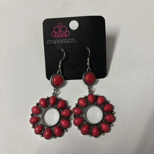 Paparazzi Earrings - Picture 1 of 1