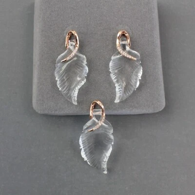 Juego de aretes y colgantes de oro rosa de 14 k, diamantes de 0,12 quilates y hojas de cuarzo transparente talladas Foto 1 de 4