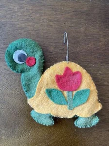Vintage Yellow Green Handmade Turtle Christmas Tree Ornament Decoration - Picture 1 of 4
