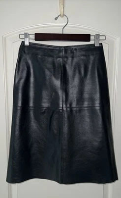 Falda de Colección United Colors of Benetton de Cuero Hasta la Rodilla con Paneles, Negra, Talla 38 Foto 1 de 4