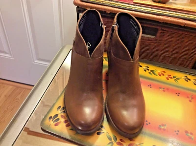 Clarks Artisan Mission Parker Brown Leather Ankle Boots Womens Size 8 Heeled - Image 1 of 4