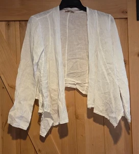 Bella Umbra Strickjacke Gr. L vorne offen Leinen Italy weiß Haifischzahn Schnalle seitlich - Bild 1 von 11