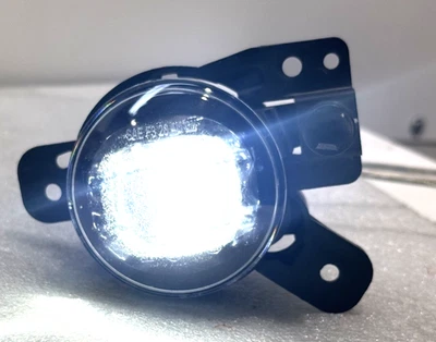 GM Chevrolet Colorado Tahoe Silverado 2020-2025 OEM LED luz antiniebla pasajero derecho Foto 1 de 4