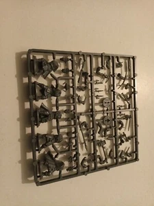FROSTGRAVE Barbarians Miniature - Foto 1 di 2